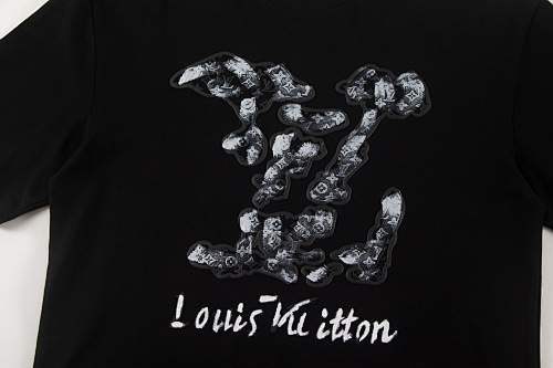 LOUIS VUITTON プリント文字入りクルーネックTシャツ
