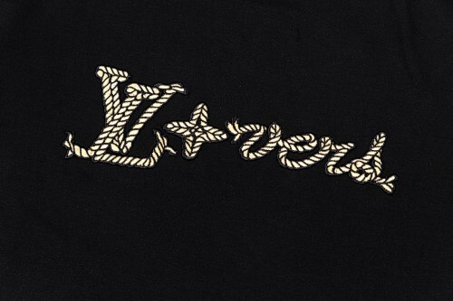 LOUIS VUITTON 刺繍入りレタークルーネックTシャツ