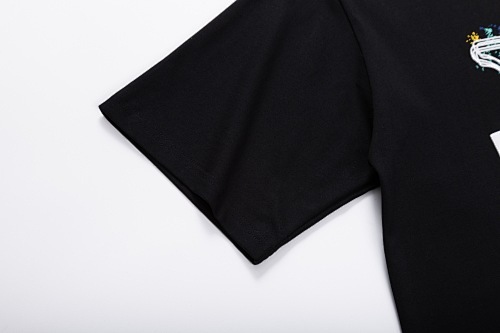 LOUIS VUITTON 新作プリントクルーネックTシャツ