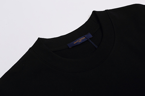 LOUIS VUITTON クラシックポケットクルーネックTシャツ