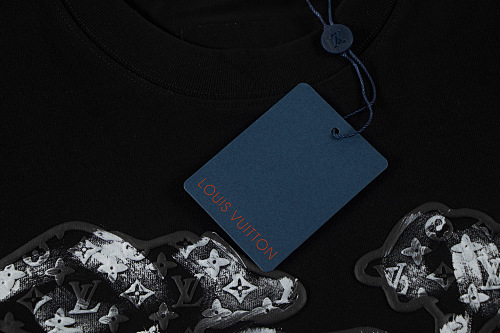 LOUIS VUITTON プリント文字入りクルーネックTシャツ