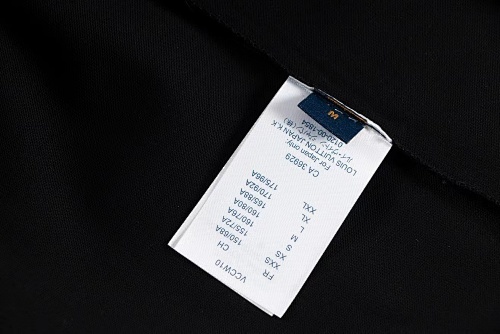 LOUIS VUITTON 新作プリントクルーネックTシャツ