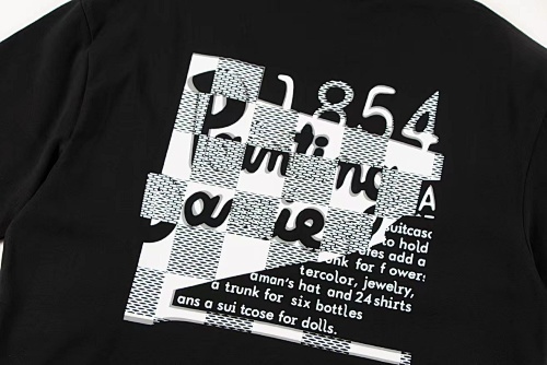 LOUIS VUITTON クラシックプリントクルーネックTシャツ