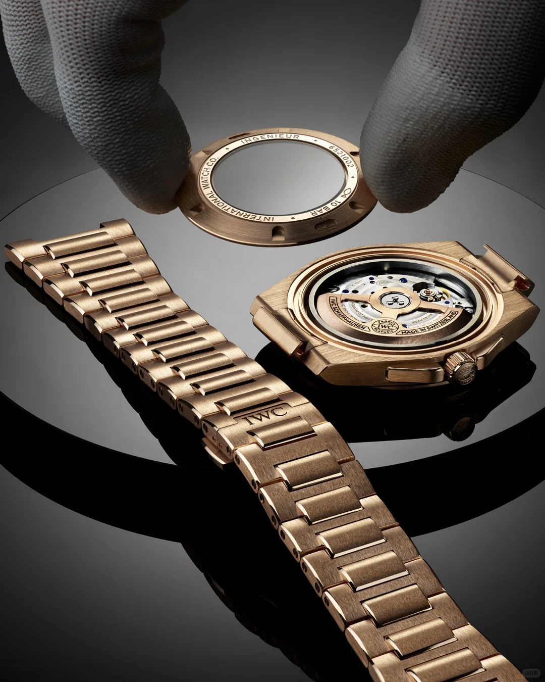 IWCインヂュニア・オートマティック 40、40 mm、18Kレッドゴールド、モデルIW328702