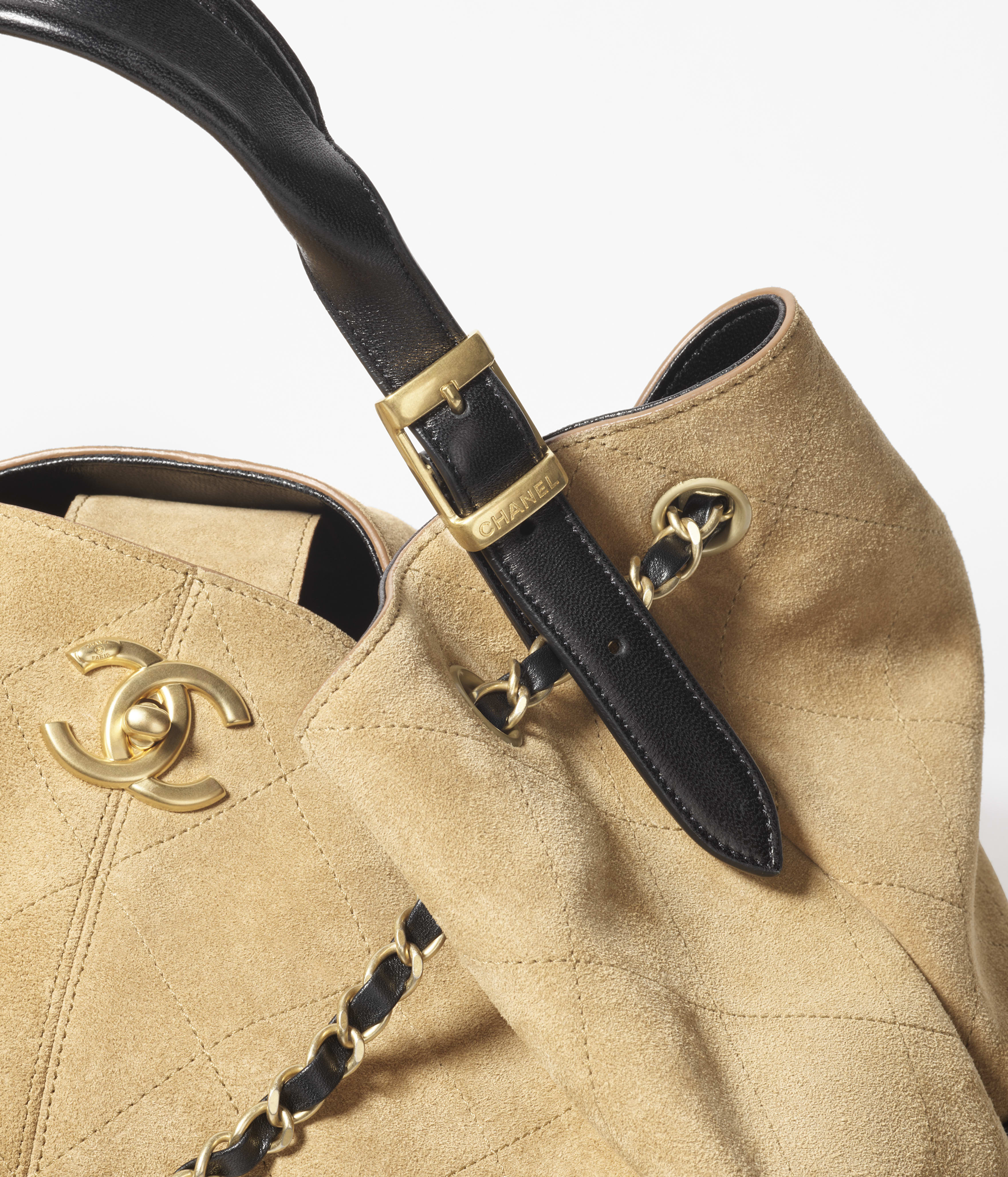 ✨🌸【超・数量限定！✨入荷即完売予定💨】シャネル ショッピングバッグ スエードカーフ＆シャイニーラムスキン ショルダー 💼 今だけスペシャルプライス❤ お早めにゲットしてね～！🎀