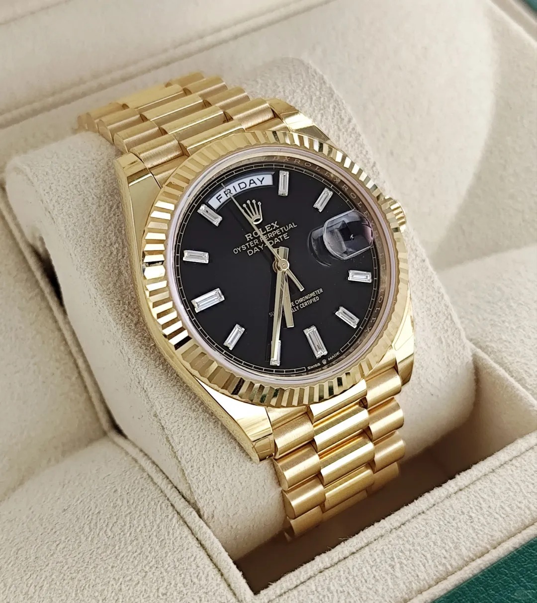 デイデイト 40 オイスター、40 mm、イエローゴールド リファレンス m228238-0004