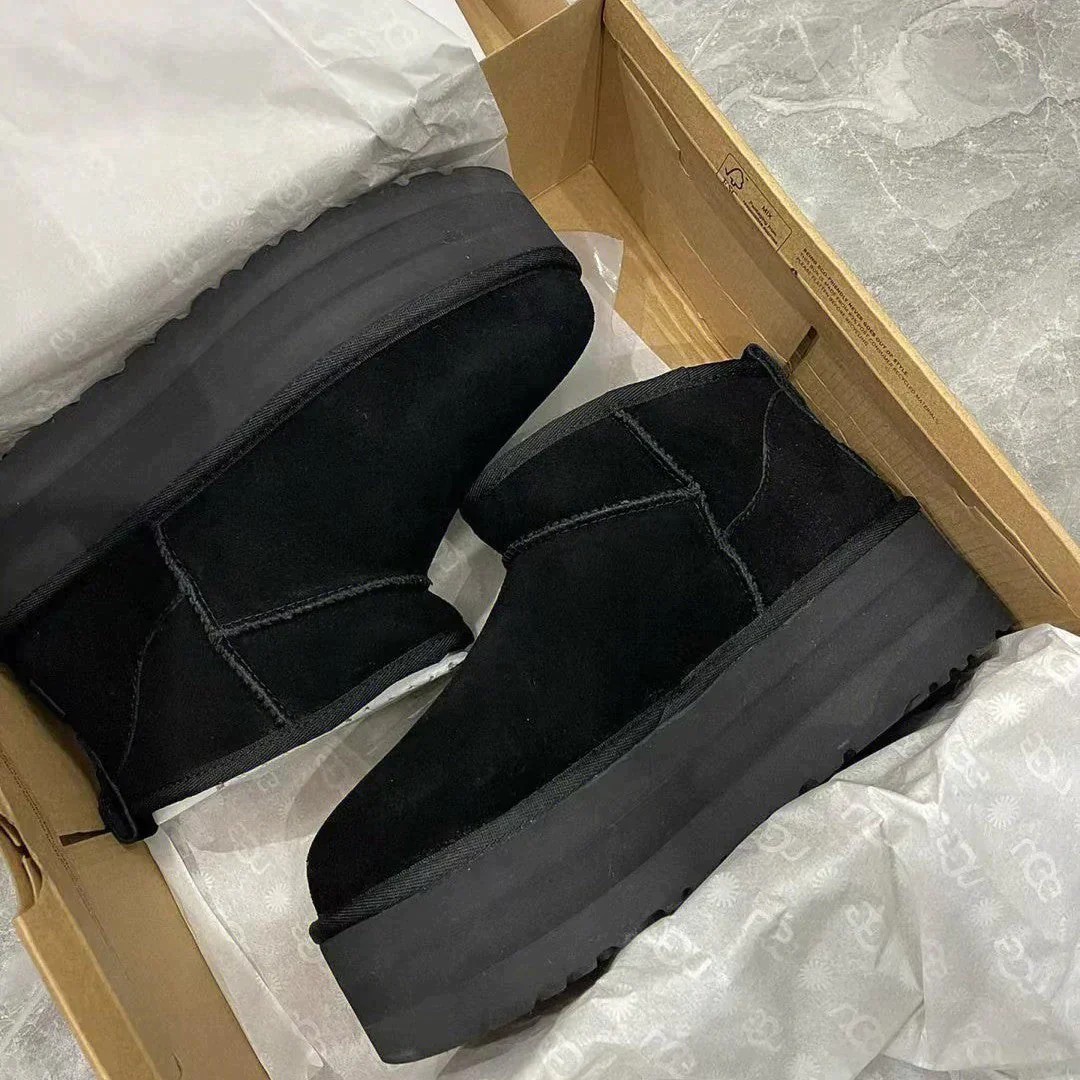 🔥2023秋冬シーズンに登場！❤️渡辺直美同項！UGG CLASSIC ULTRA MINI PLATFORM✨ 履き心地の良さとスタイルアップ効果を実現！