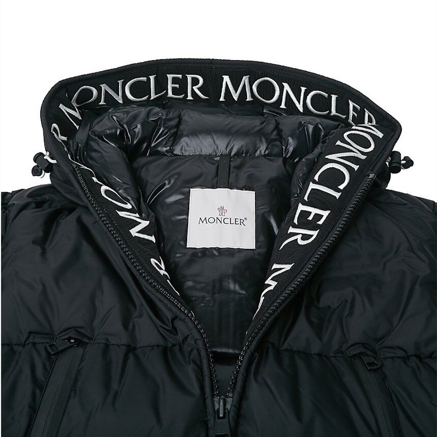 【MONCLER】 MONTCLA パデッド ダウンジャケット