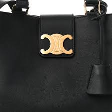 ✨【CELINE】上質なカーフスキン 毎日に使いやすいMEDIUMバッグ