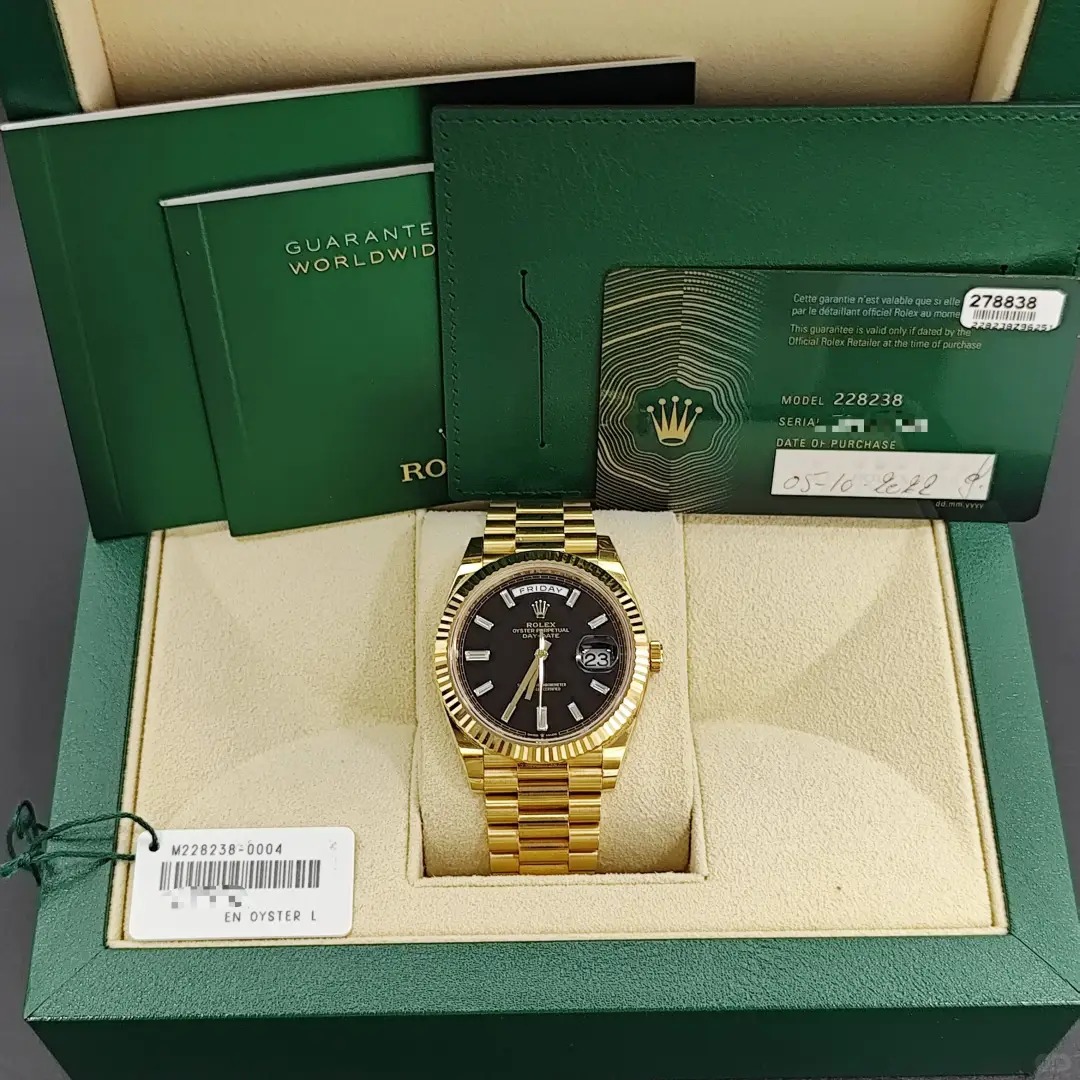 オイスター、40 mm、イエローゴールド リファレンス 228238