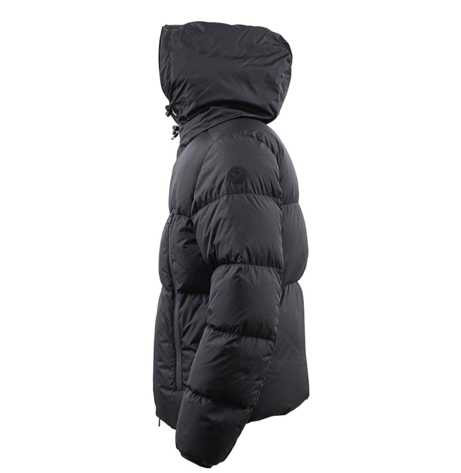 【MONCLER】 MONTCLA パデッド ダウンジャケット