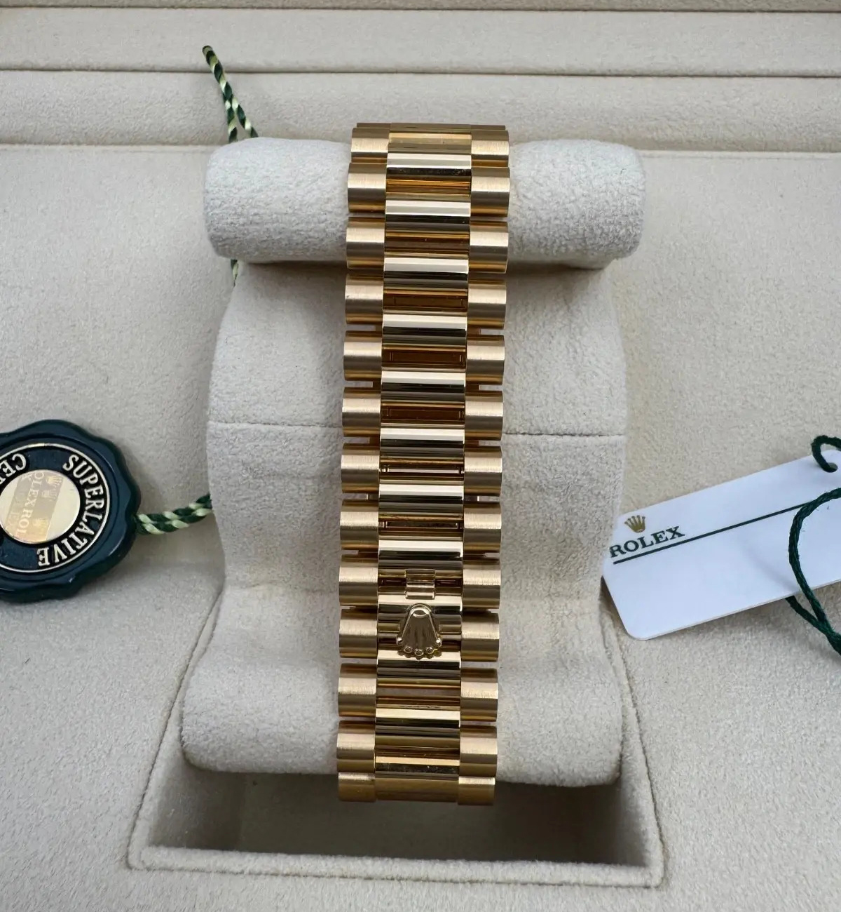 デイデイト 40 オイスター、40 mm、イエローゴールド リファレンス 228238