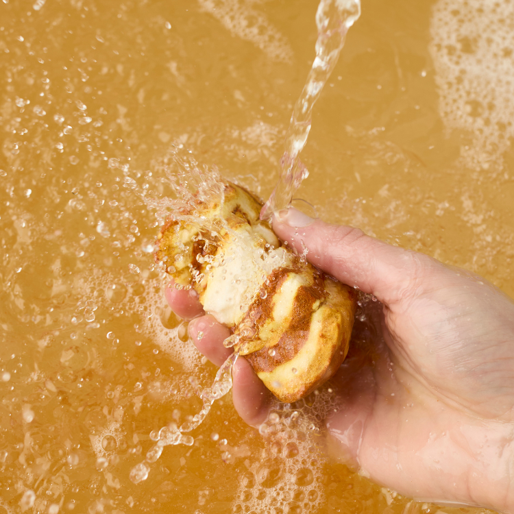 Swirly Sticky Dates Bubble Bar