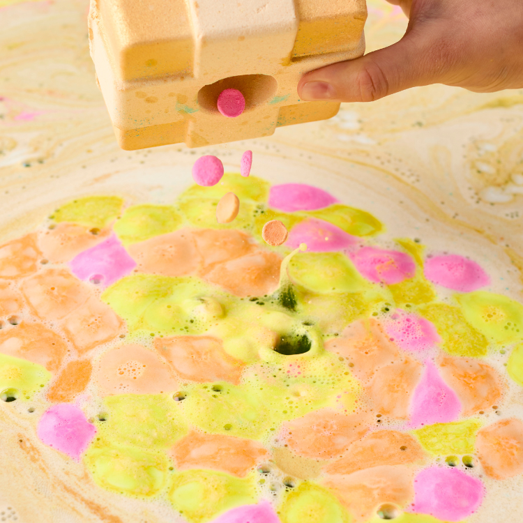 Golden Wonder Bath Bomb