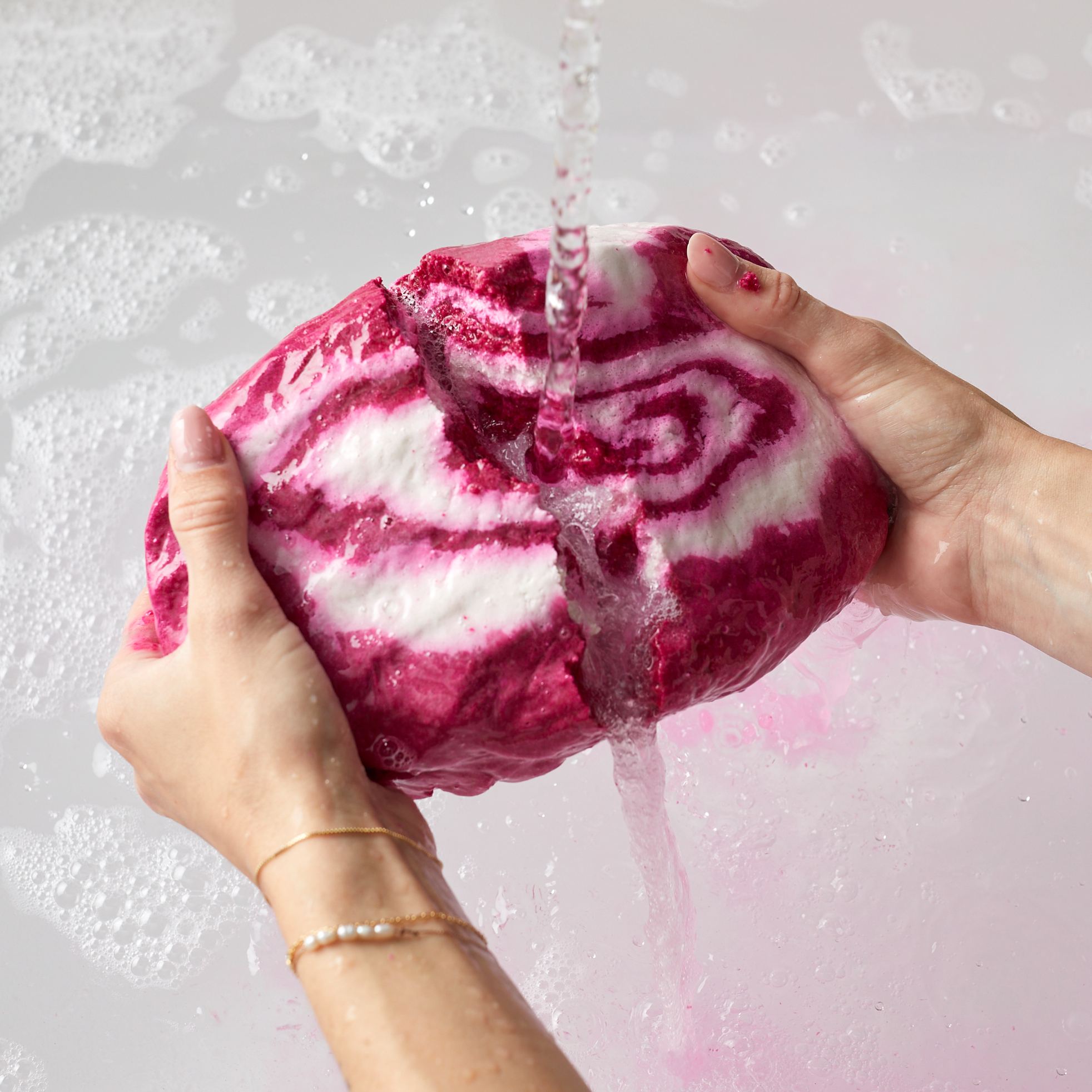 Giant Comforter Bubble Bar (1kg)