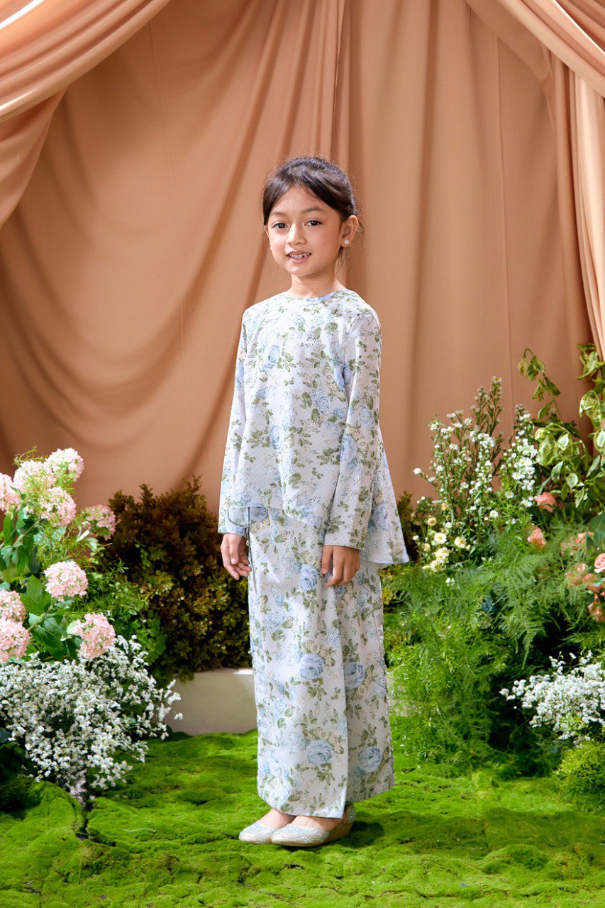 Kurung Azalea (Preorder)