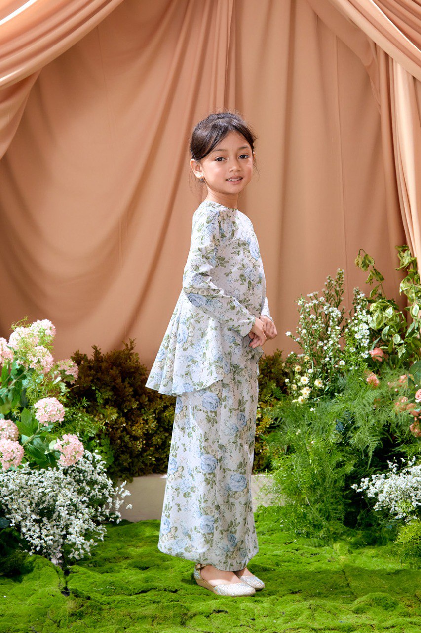 Kurung Azalea (Preorder)