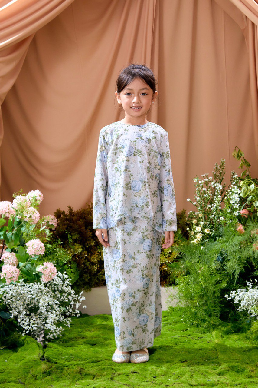 Kurung Azalea (Preorder)