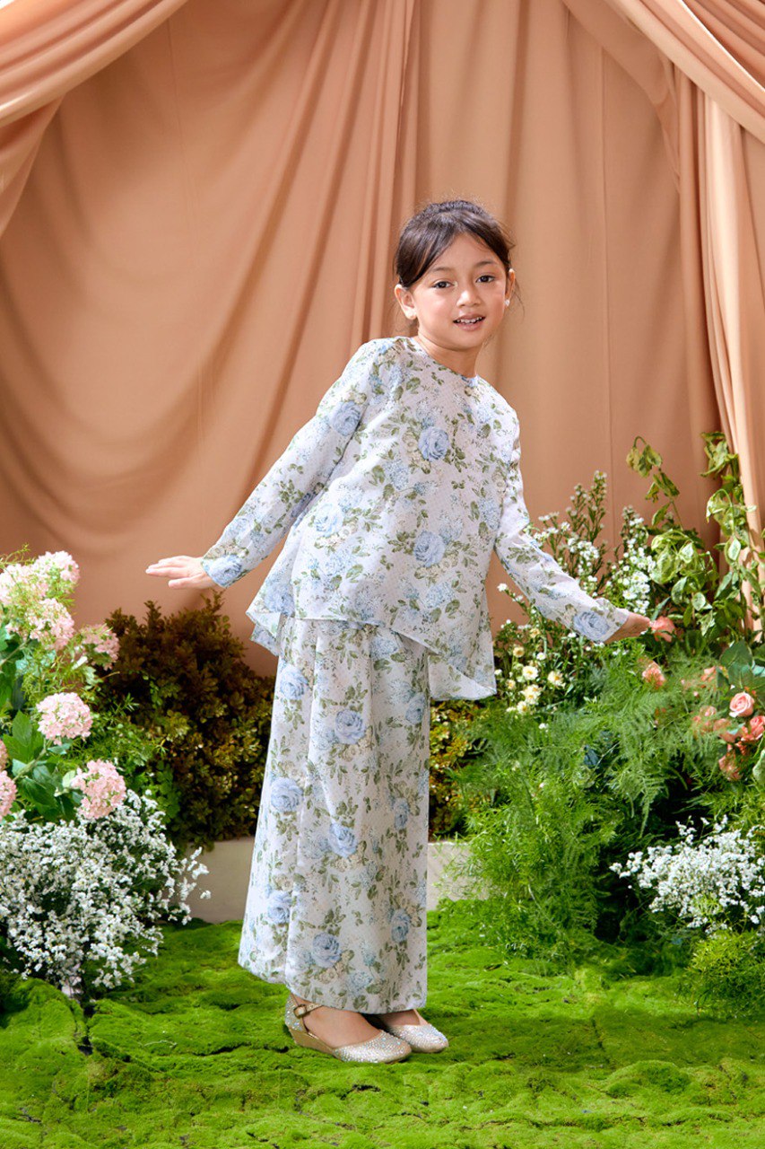 Kurung Azalea (Preorder)