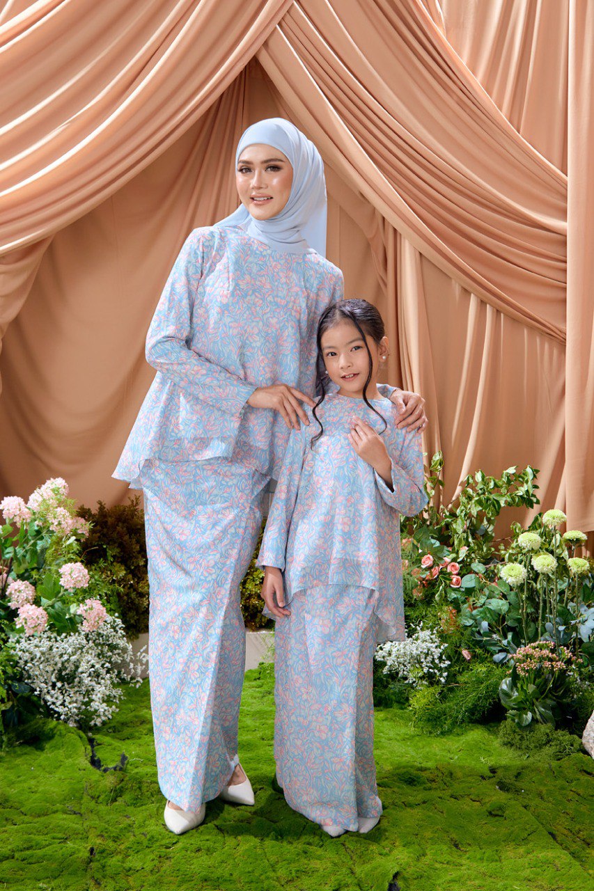 Kurung Azalea (Preorder)