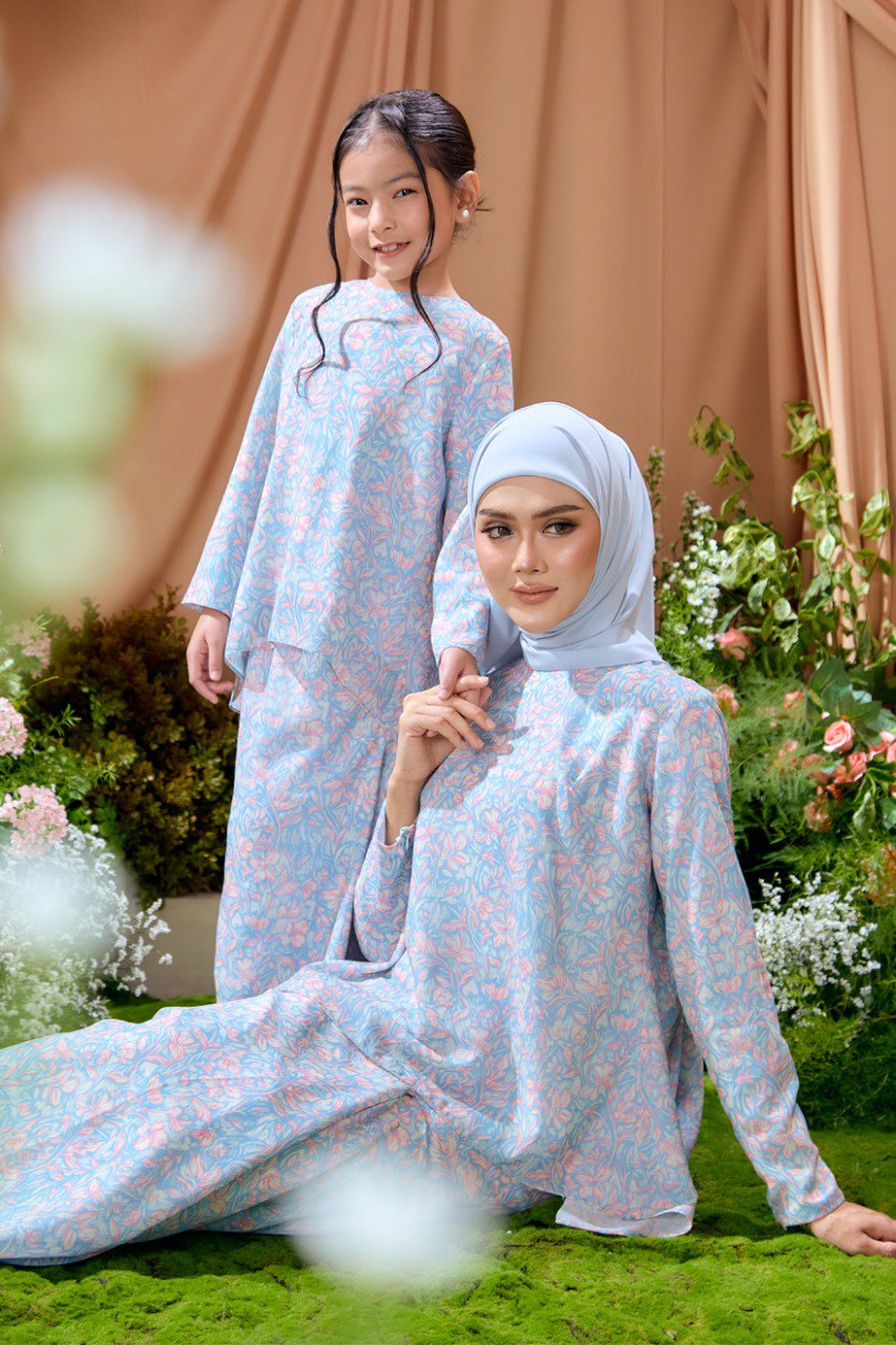 Kurung Azalea (Preorder)