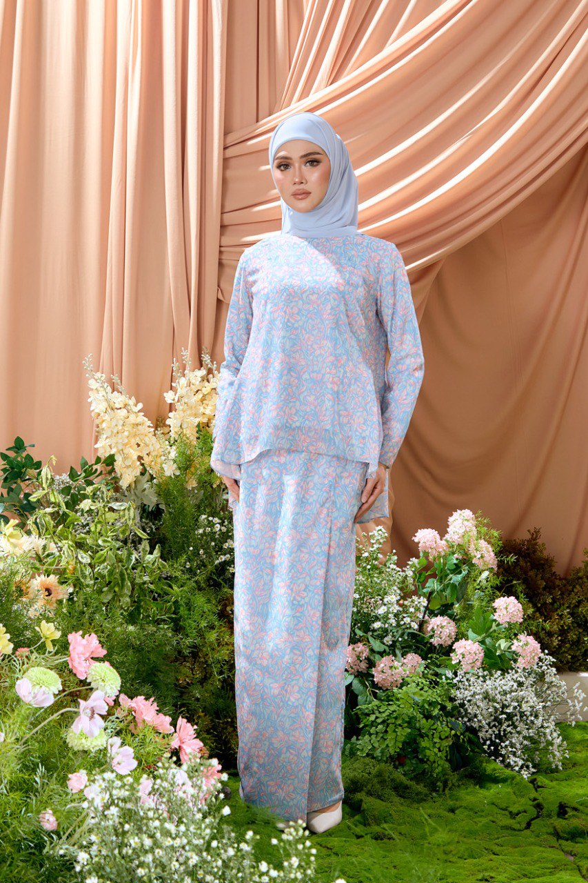 Kurung Azalea (Preorder)