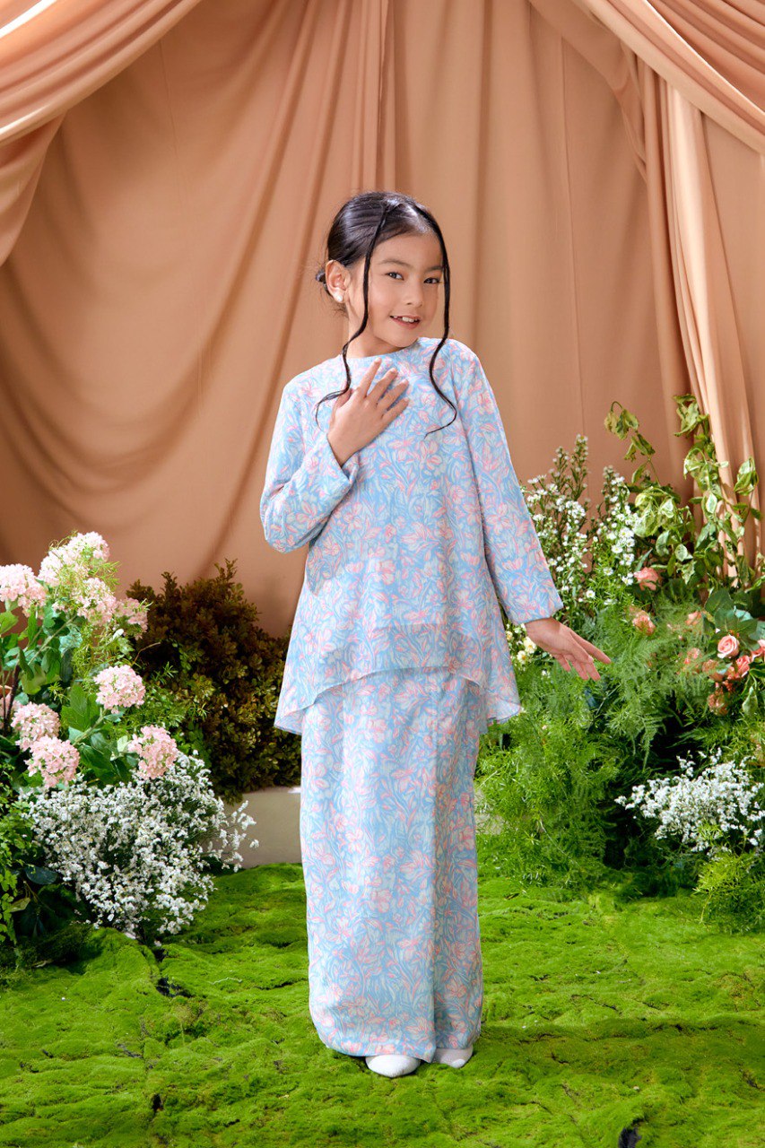 Kurung Azalea (Preorder)