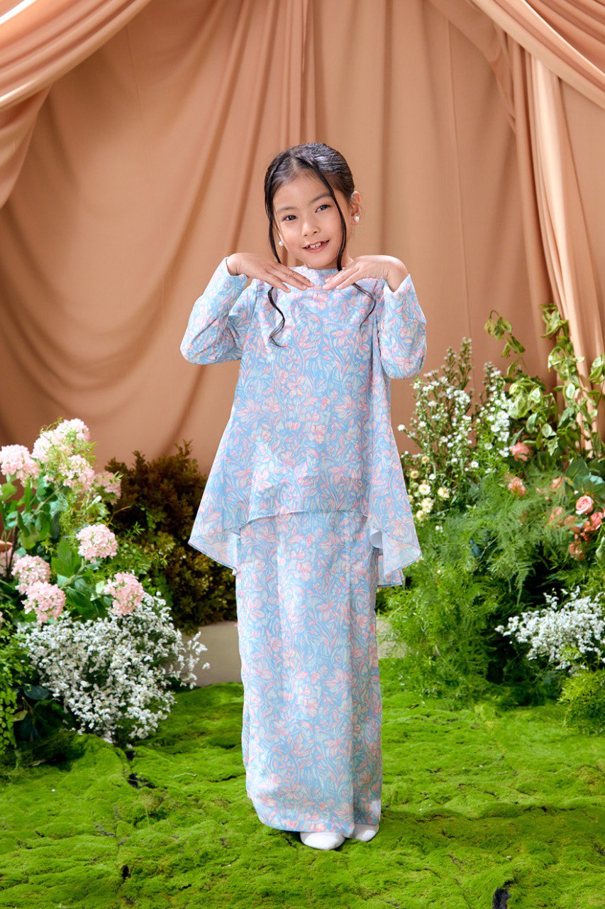 Kurung Azalea (Preorder)