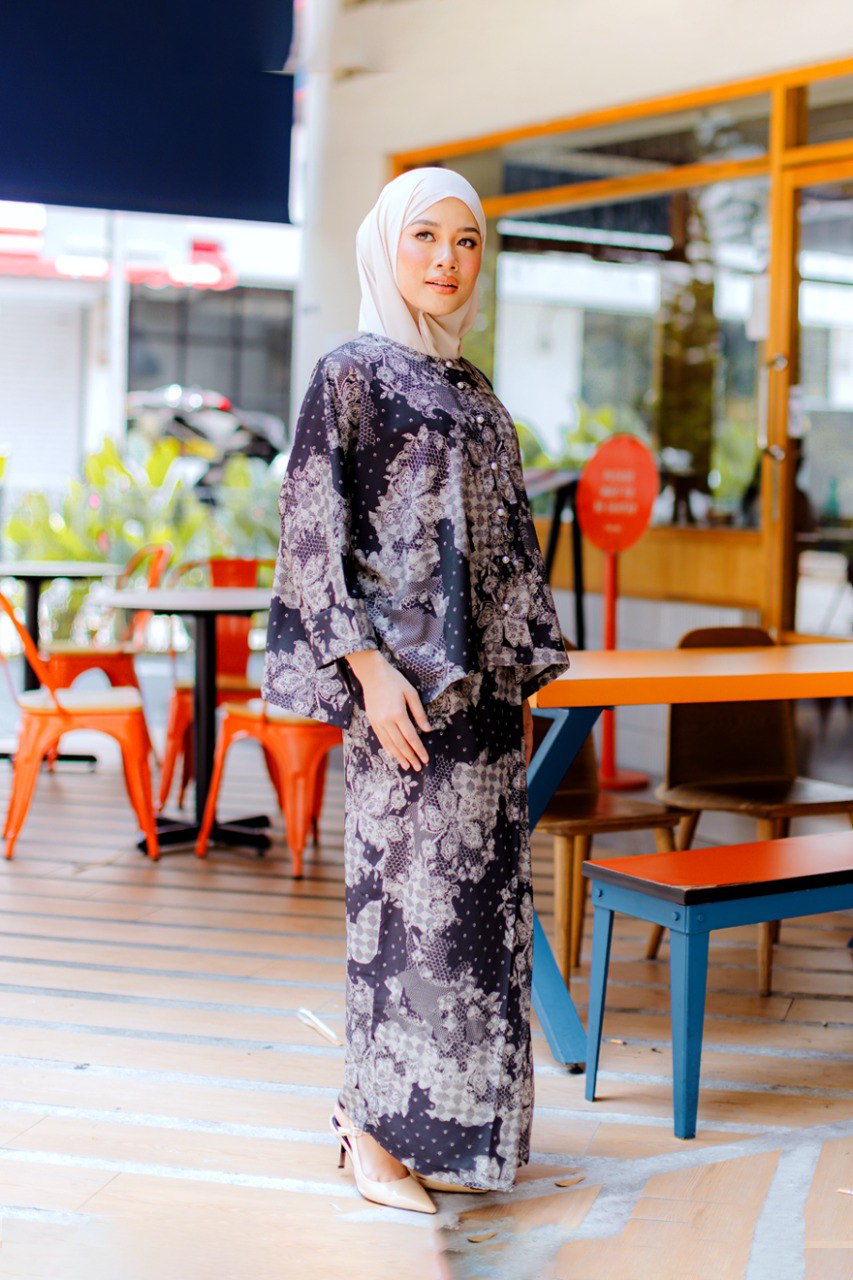 Kurung Dahlia (Preorder)