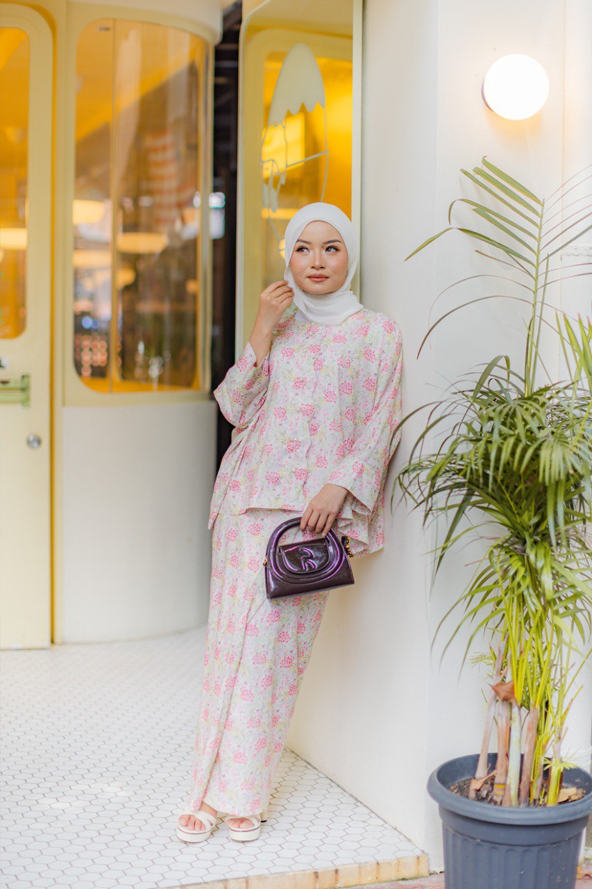 Kurung Dahlia (Preorder)
