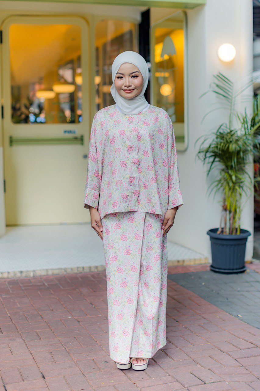 Kurung Dahlia (Preorder)