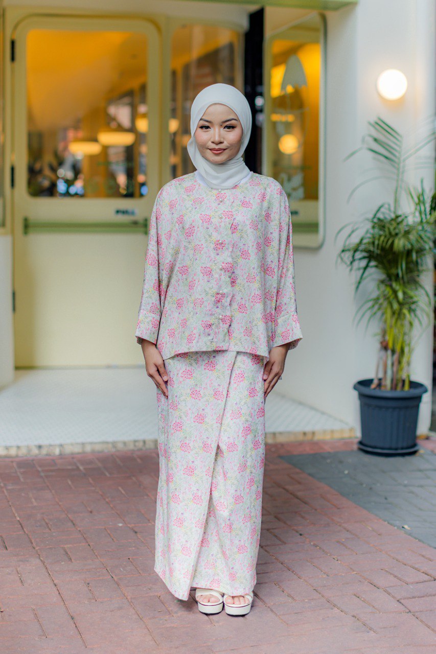 Kurung Dahlia (Preorder)