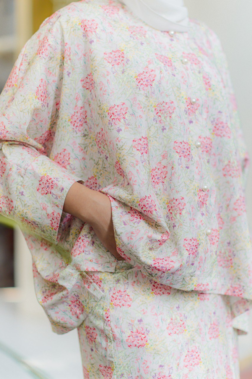 Kurung Dahlia (Preorder)