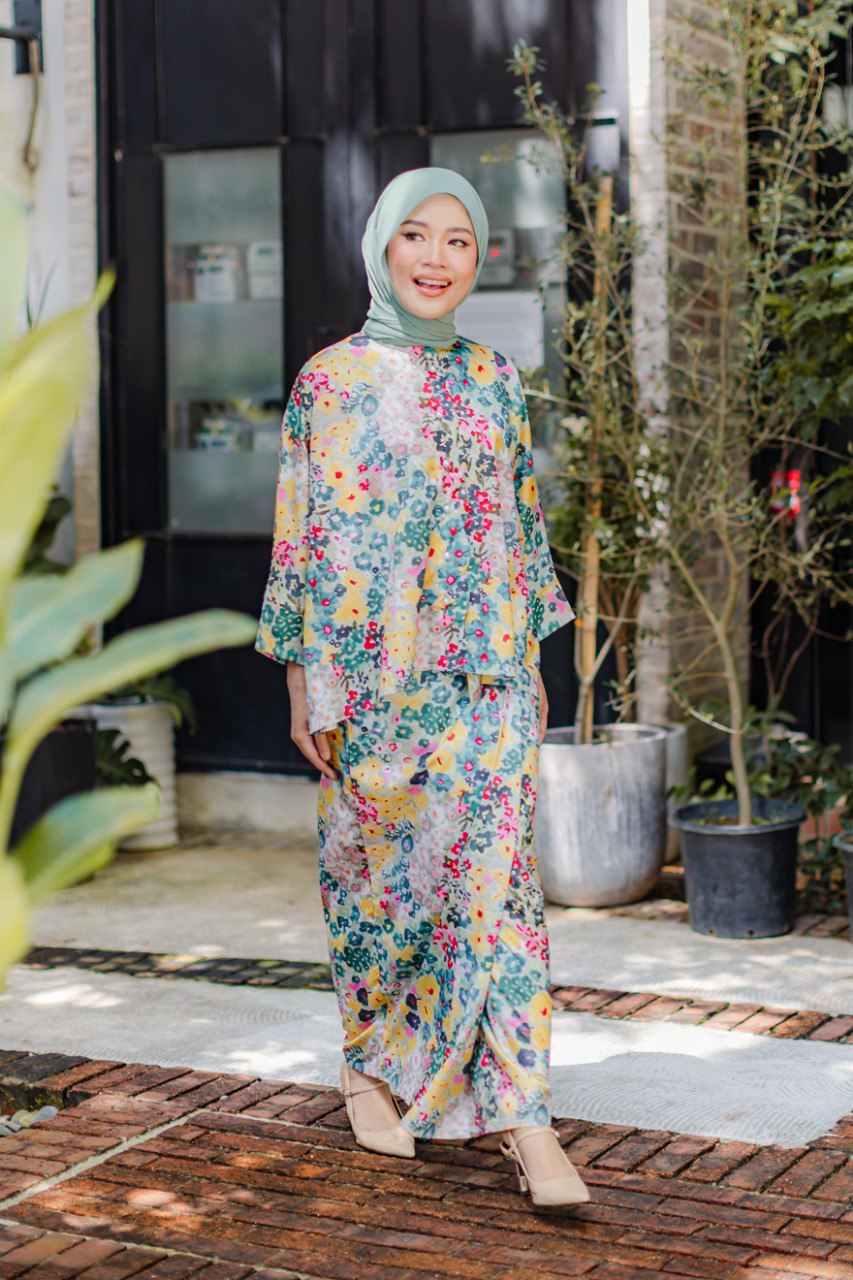Kurung Dahlia (Preorder)