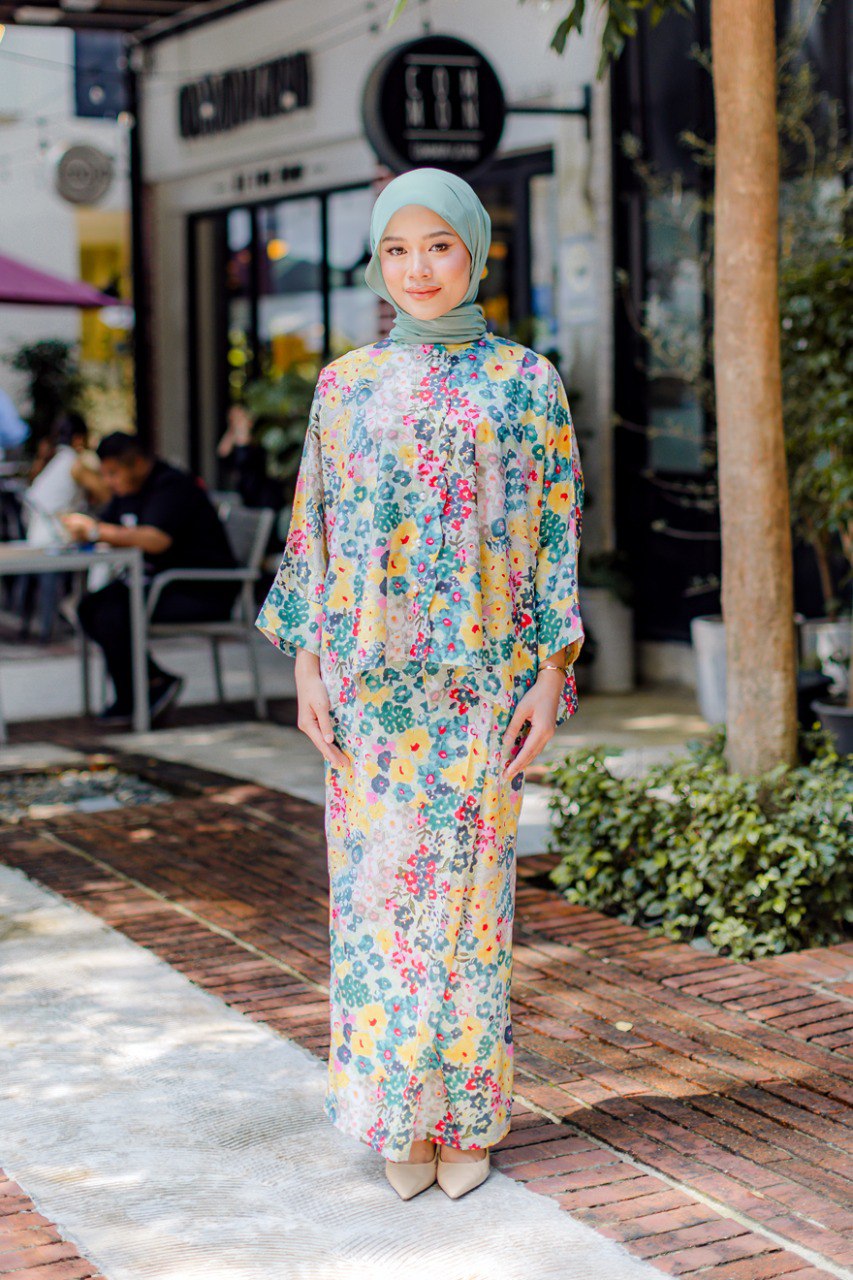 Kurung Dahlia (Preorder)