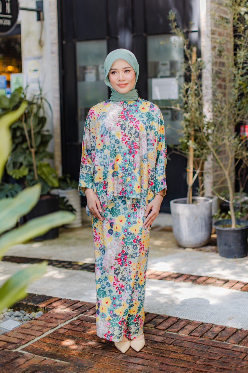 Kurung Dahlia (Preorder)