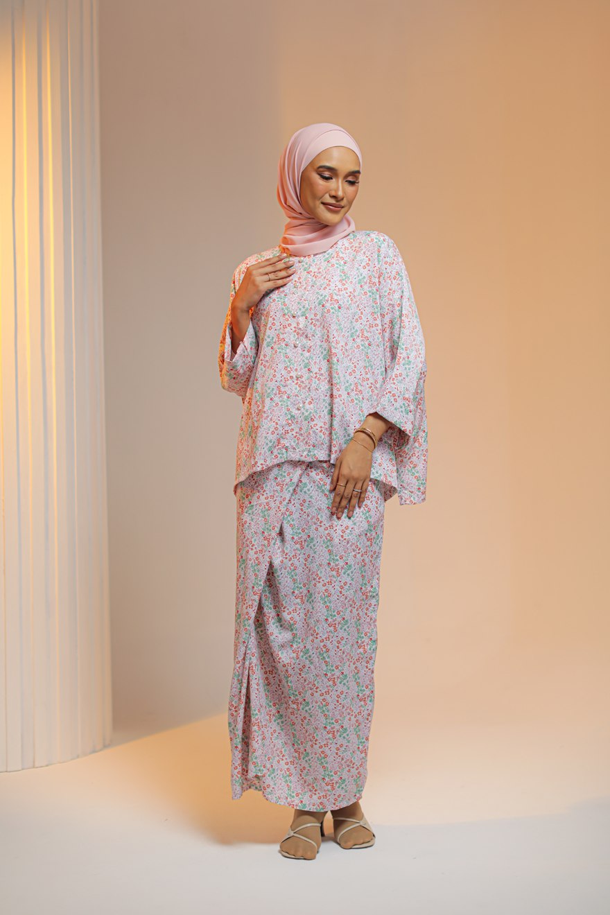 Kurung Dahlia (Preorder)