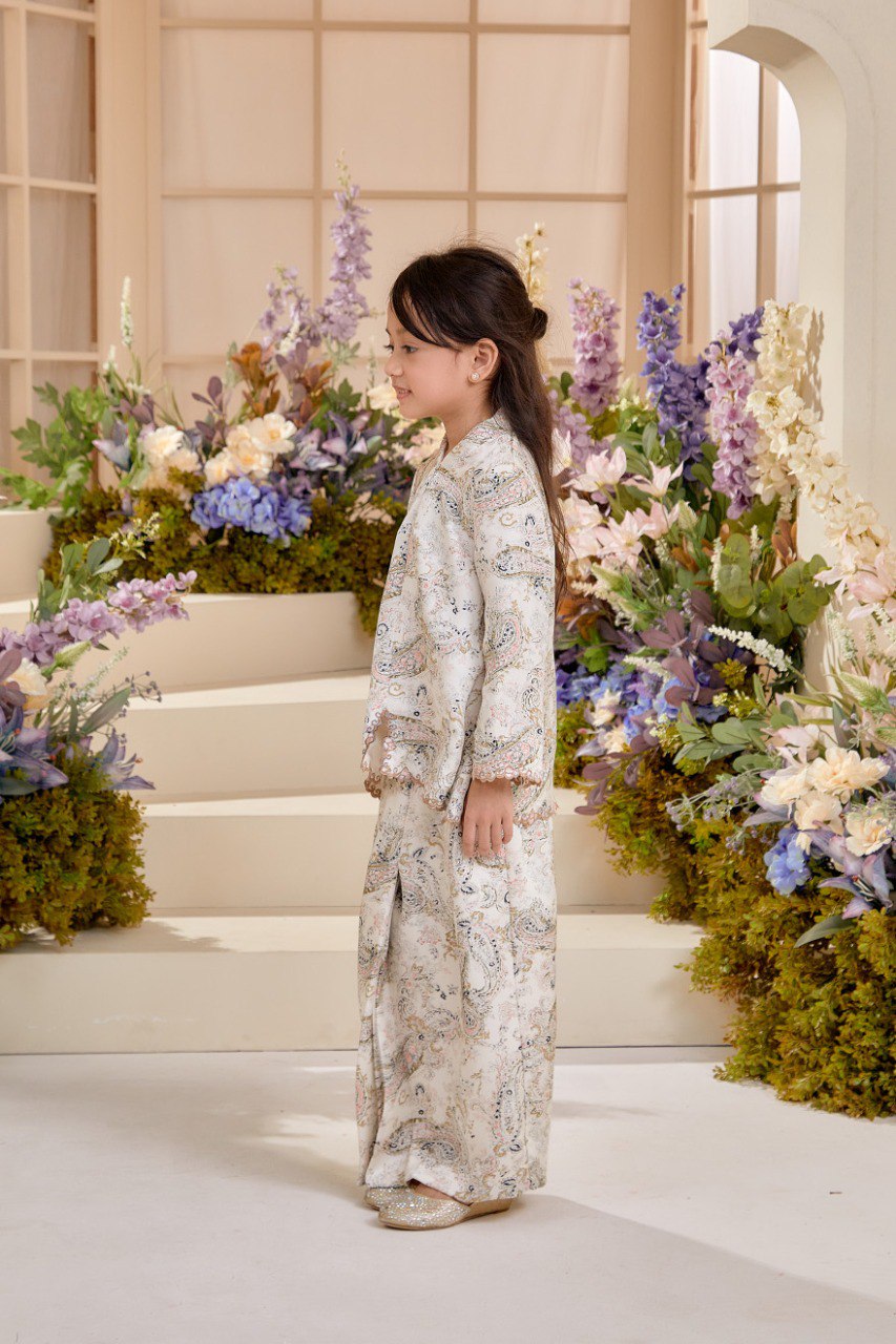 Kurung Melur (Preorder)