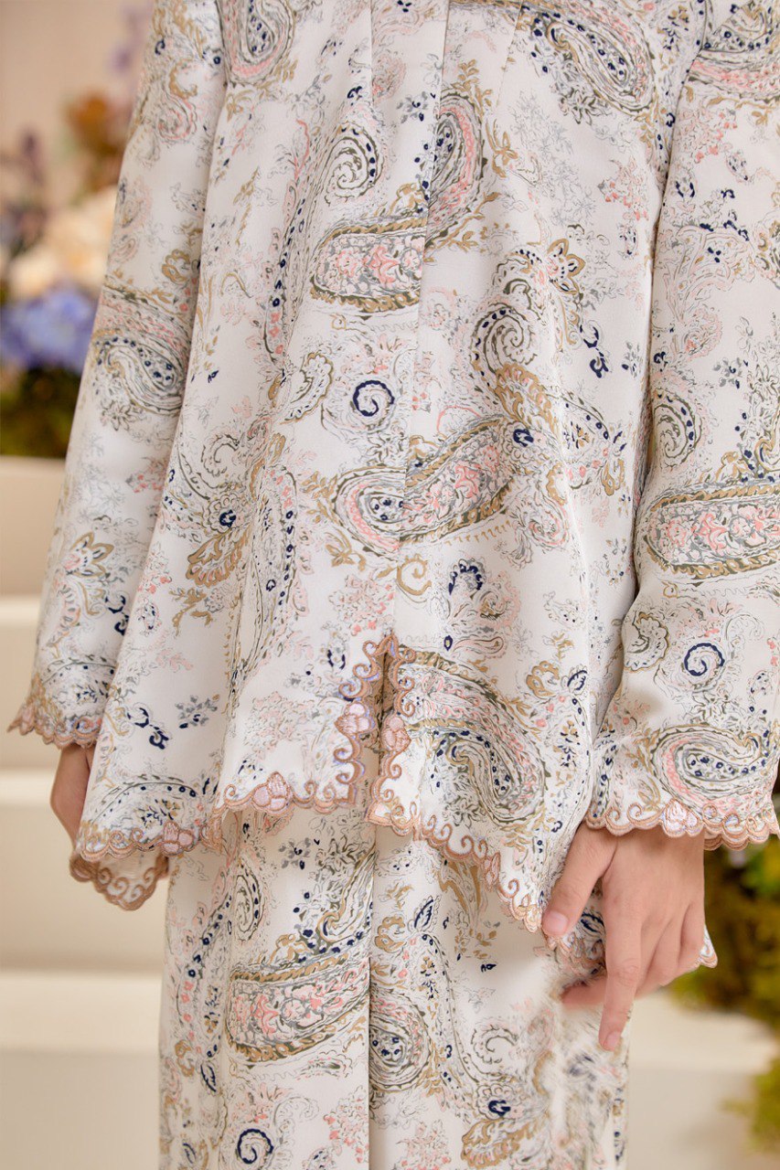 Kurung Melur (Preorder)