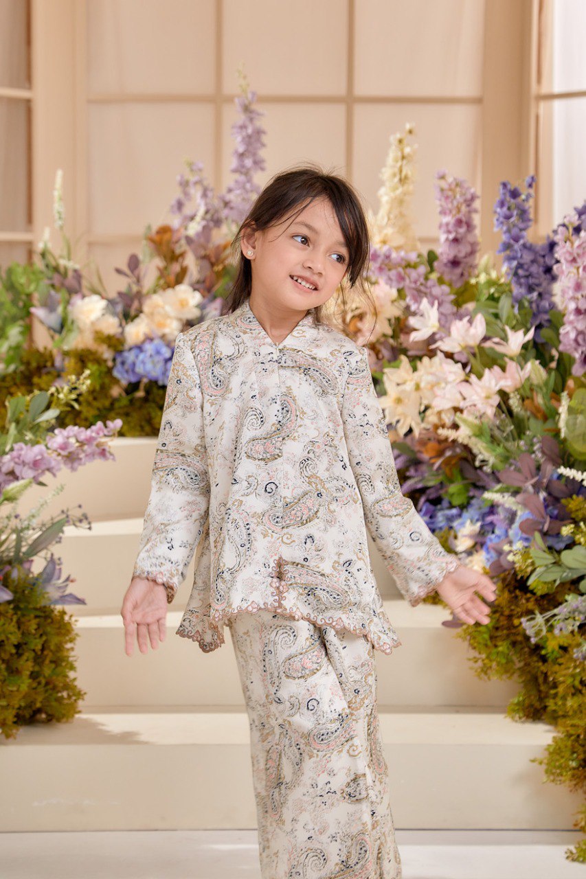 Kurung Melur (Preorder)