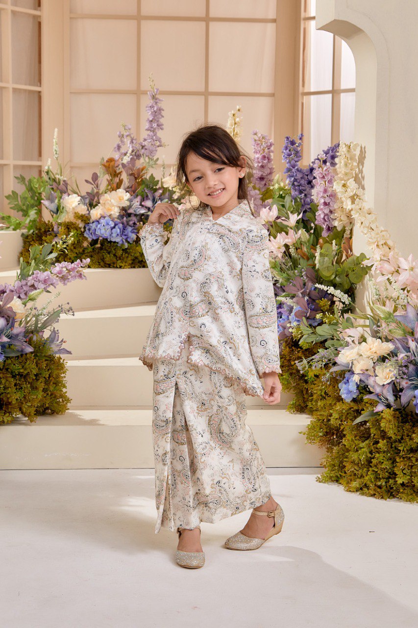 Kurung Melur (Preorder)