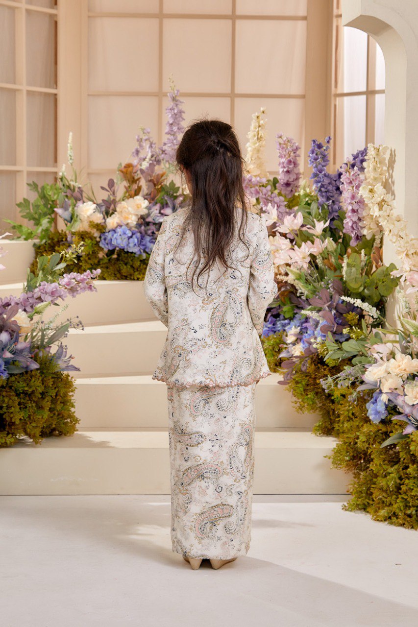 Kurung Melur (Preorder)