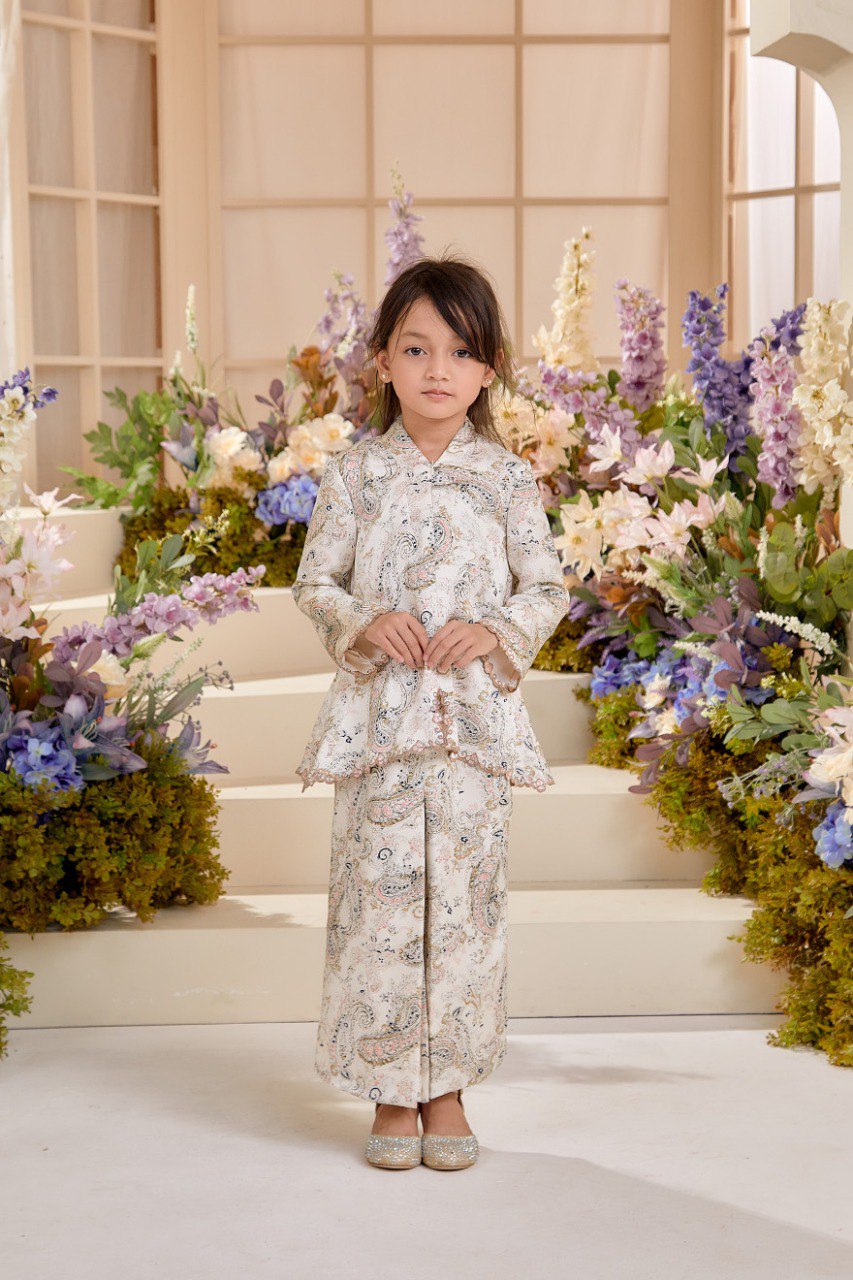 Kurung Melur (Preorder)