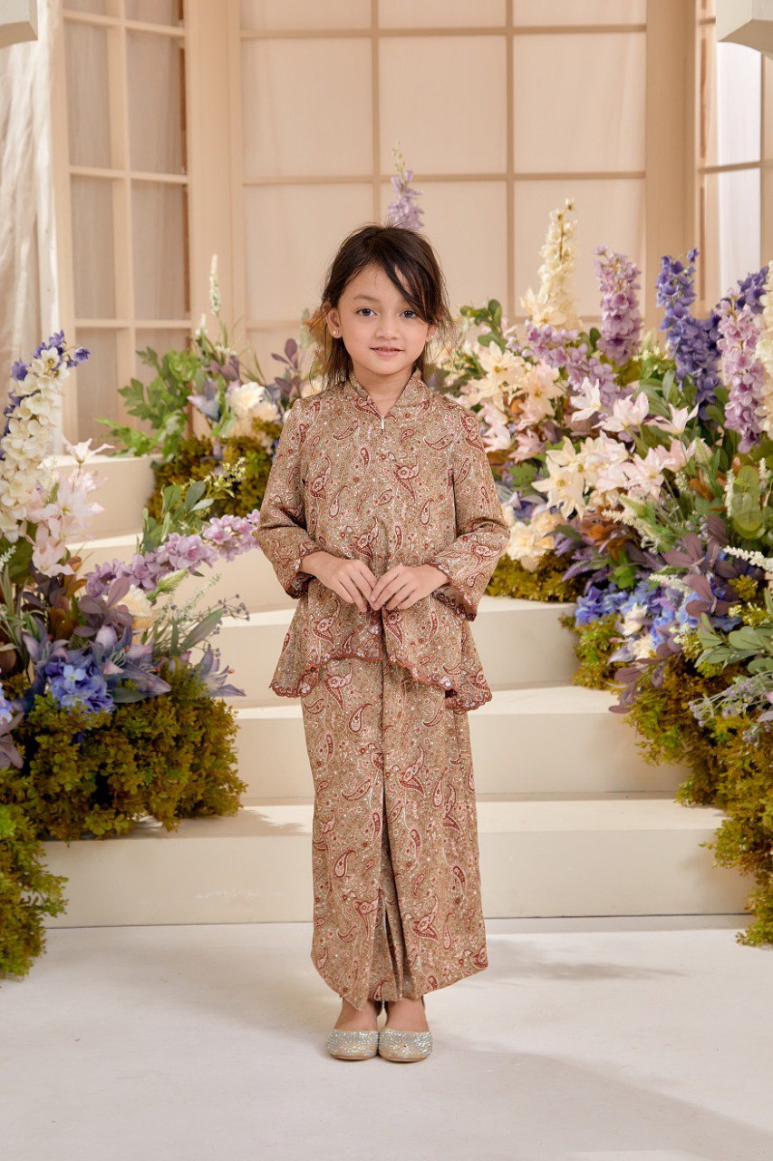 Kurung Melur (Preorder)