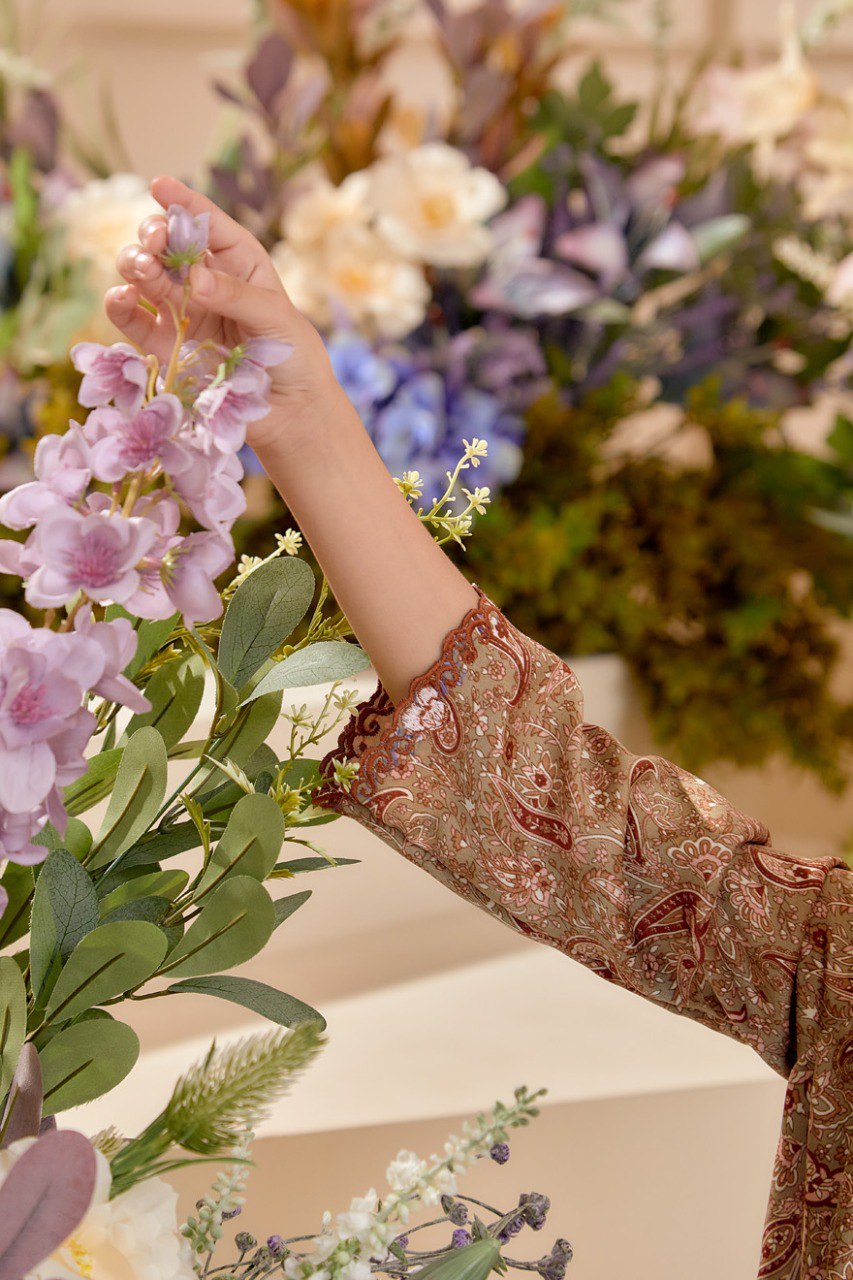 Kurung Melur (Preorder)