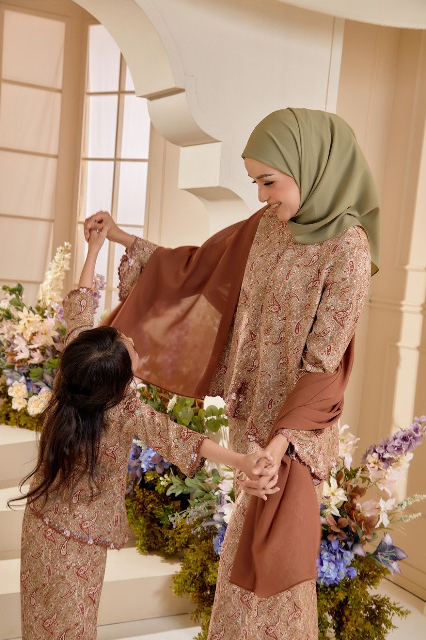 Kurung Melur (Preorder)