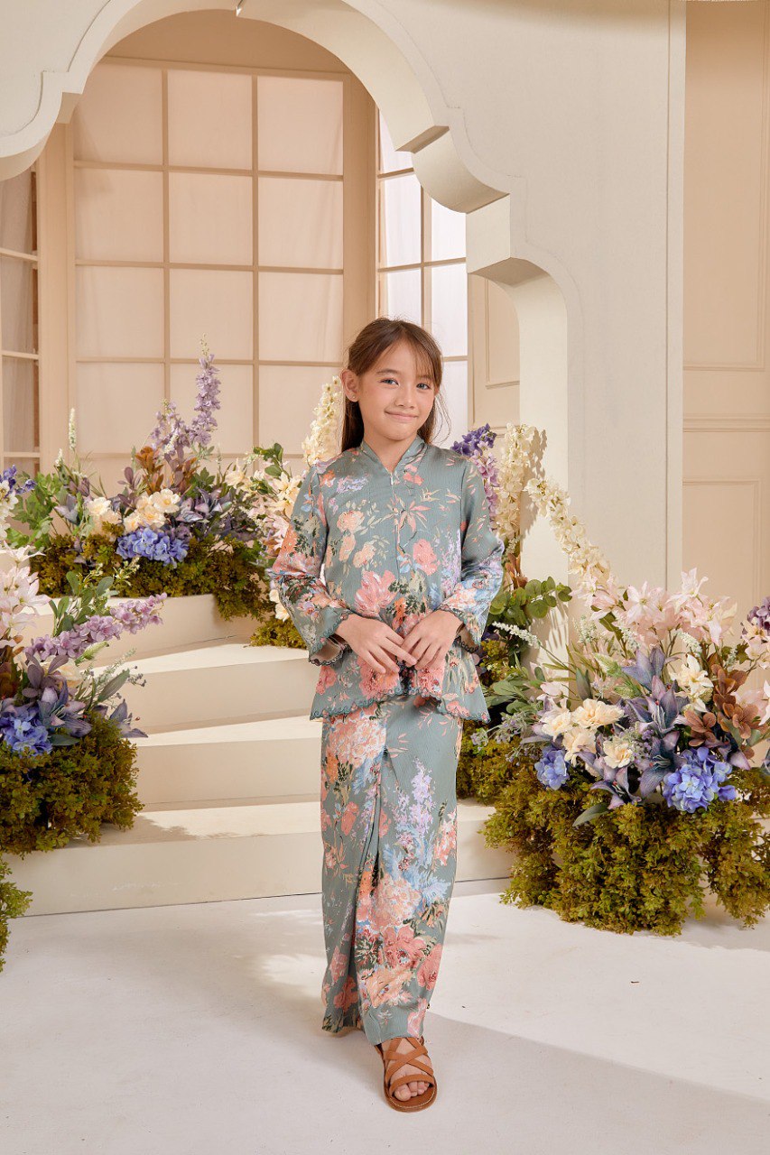 Kurung Melur (Preorder)