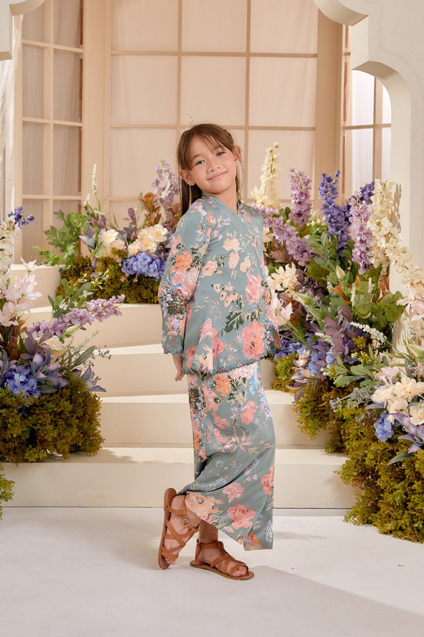 Kurung Melur (Preorder)