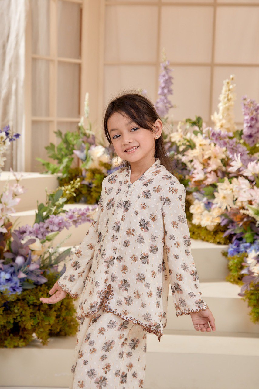 Kurung Melur (Preorder)