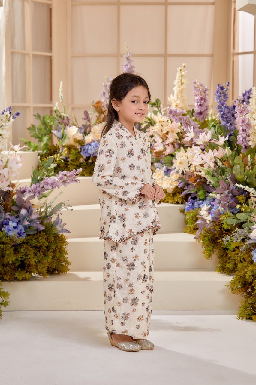 Kurung Melur (Preorder)